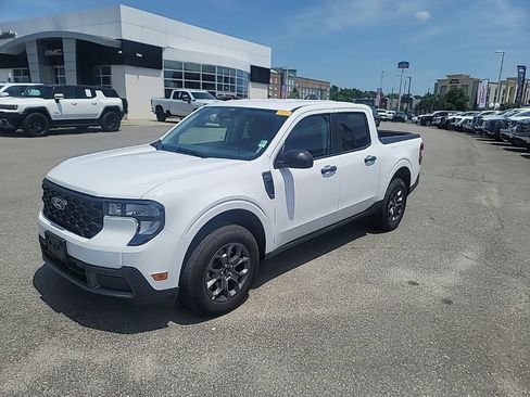 Used 2026 Ford Maverick XLT AWD/4WD image 3