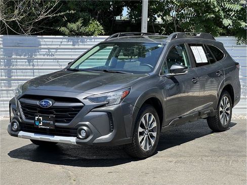 Used 2023 Subaru Outback Limited AWD/4WD image 6