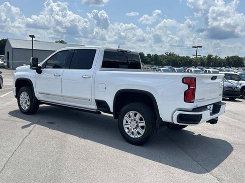 Used 2025 Chevrolet Silverado 3500 High Country w/ High Country Premium Package AWD/4WD image 7