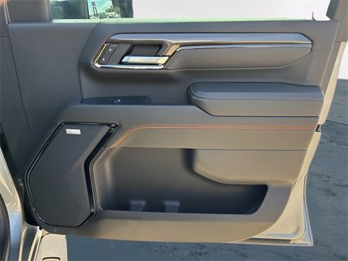 Used 2025 GMC Sierra 2500 AT4 w/ AT4 Premium Plus Package image 15