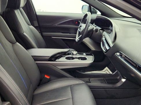 Used 2025 Cadillac Lyriq Sport image 22