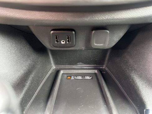 Used 2023 Chevrolet Traverse LT w/ Midnight/Sport Edition image 60