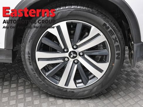Used 2023 Mitsubishi Outlander Sport ES AWD/4WD image 8