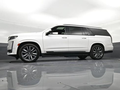 Used 2021 Cadillac Escalade ESV Sport w/ Driver Assist Tech Package RWD image 24