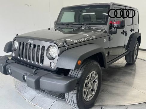 Used 2017 Jeep Wrangler Unlimited Rubicon w/ Connectivity Group AWD/4WD image 3