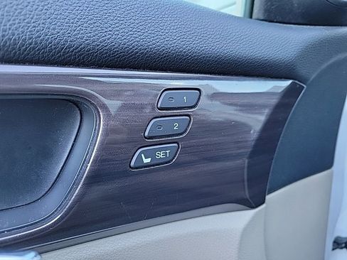 Used 2017 Honda Accord Touring image 21