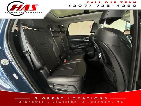 Used 2024 Kia Sorento S w/ Panoramic Sunroof Package AWD/4WD image 13
