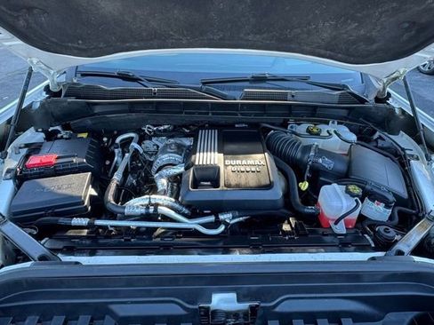 Used 2022 GMC Sierra 1500 AT4 w/ Technology Package image 2