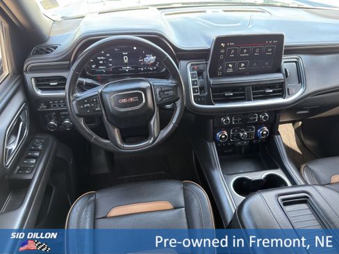 Used 2023 GMC Yukon XL AT4 w/ Technology Package AWD/4WD image 10