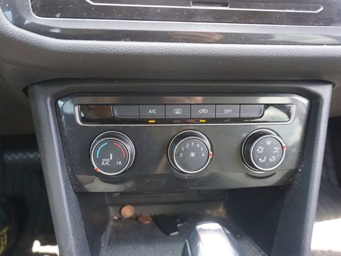 Used 2018 Volkswagen Tiguan S w/ Front Fog Lights Package FWD image 10