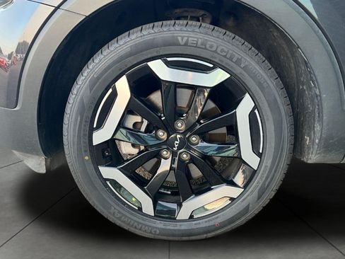Used 2025 Kia Telluride S AWD/4WD image 4