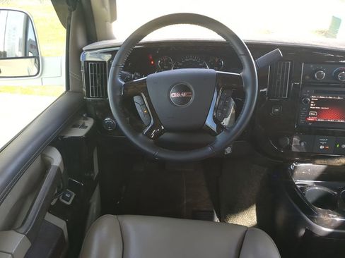 Used 2021 GMC Savana 2500 w/ Enhanced Convenience Package image 25