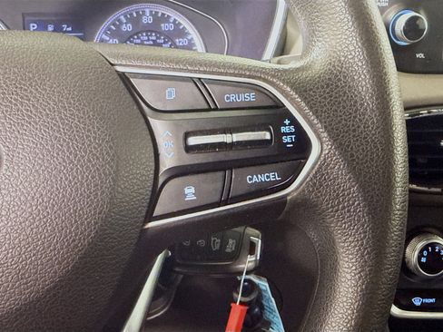 Used 2019 Hyundai Santa Fe SE image 13