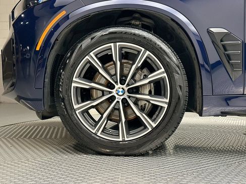 Used 2025 BMW X5 xDrive40i w/ M Sport Package AWD/4WD image 17