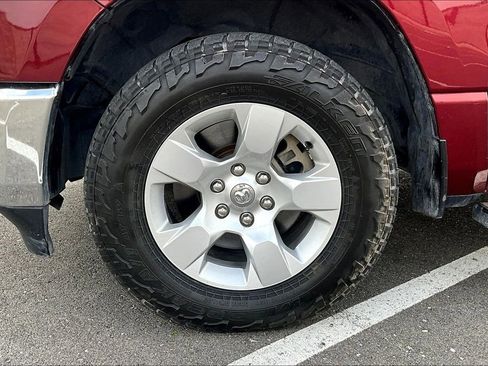 Used 2019 RAM 1500 Big Horn image 6