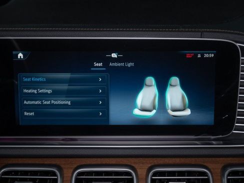 Certified 2026 Mercedes-Benz GLS 450 4MATIC image 17
