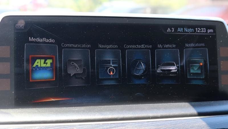 Used 2016 BMW 740i RWD image 16