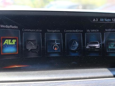 Used 2016 BMW 740i RWD image 16