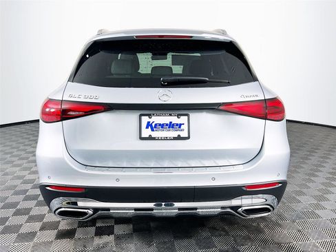 Certified 2025 Mercedes-Benz GLC 300 4MATIC image 5