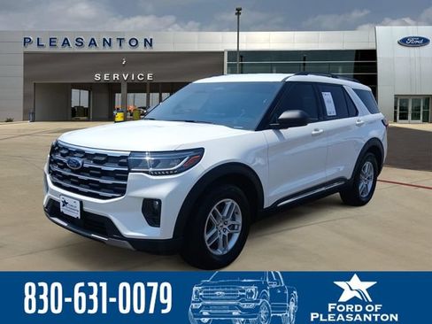 Certified 2025 Ford Explorer Active w/ Active Comfort Package RWD image 1