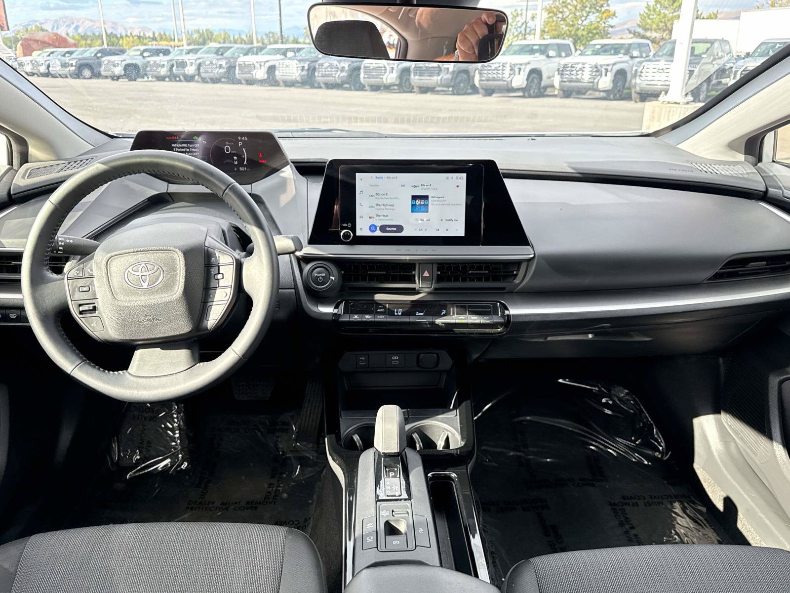 Used 2025 Toyota Prius LE FWD image 14