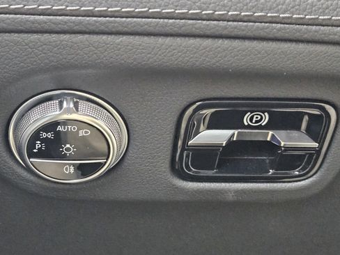 Certified 2023 Mercedes-Benz EQS 580 4MATIC Sedan image 12