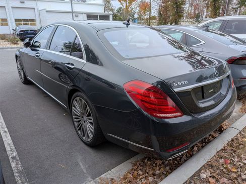 Used 2017 Mercedes-Benz S 550 Sedan image 4