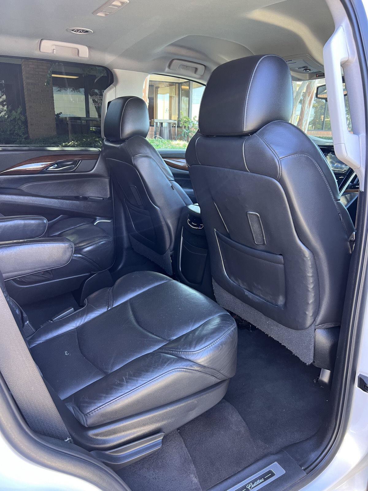 Used 2020 Cadillac Escalade 2WD image 27