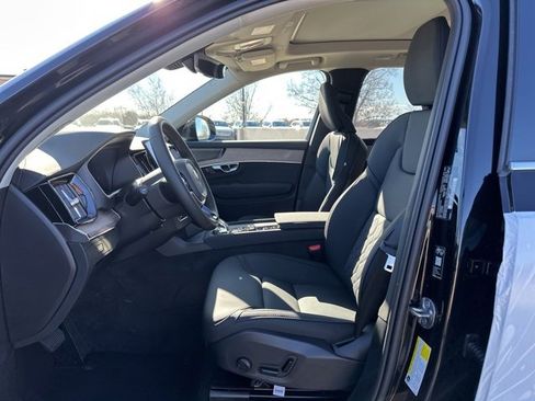 New 2026 Volvo XC90 B6 Plus w/ Protection Package Premier image 13