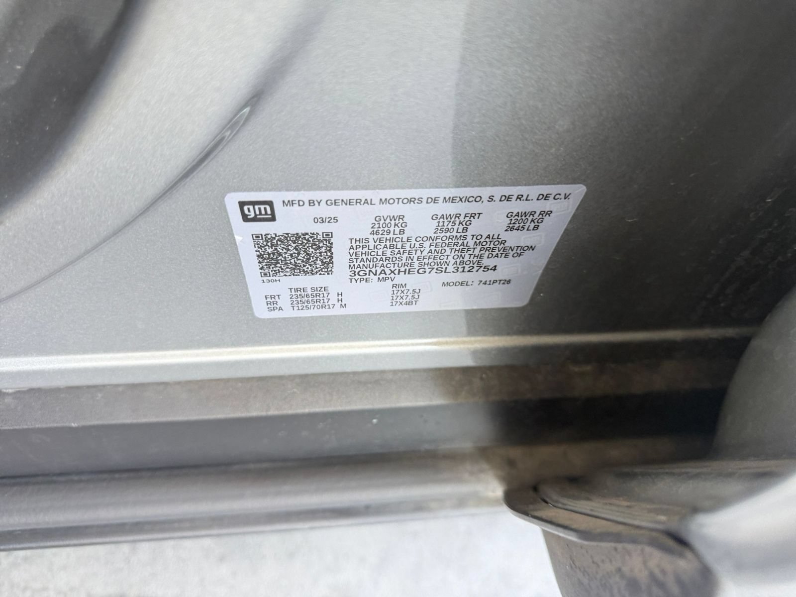 Used 2025 Chevrolet Equinox LT FWD image 29