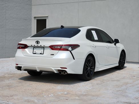 Used 2022 Toyota Camry XSE FWD image 8