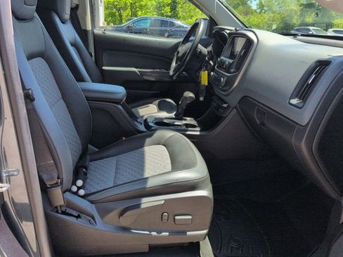 Used 2019 Chevrolet Colorado Z71 AWD/4WD image 29