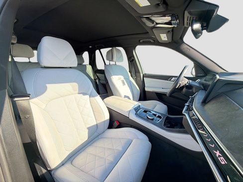 Certified 2025 BMW X5 xDrive40i image 16