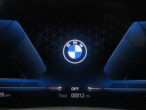 New 2026 BMW 330i Sedan w/ Premium Package image 30