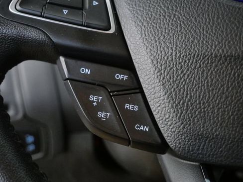 Used 2016 Ford Focus SE w/ SE Sport Package FWD image 23