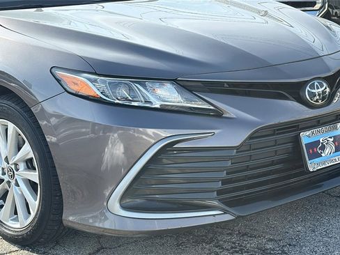 Used 2023 Toyota Camry LE image 3