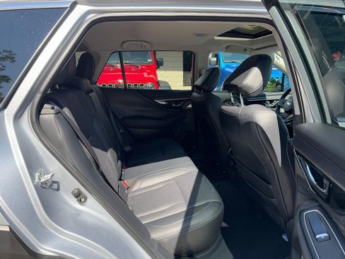 Used 2023 Subaru Outback Limited AWD/4WD image 10