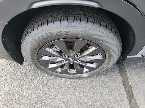 Used 2025 Subaru Outback Onyx Edition image 11