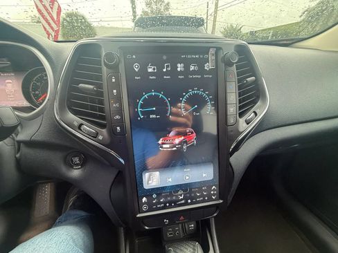 Used 2015 Jeep Cherokee Limited w/ Luxury Group FWD image 15