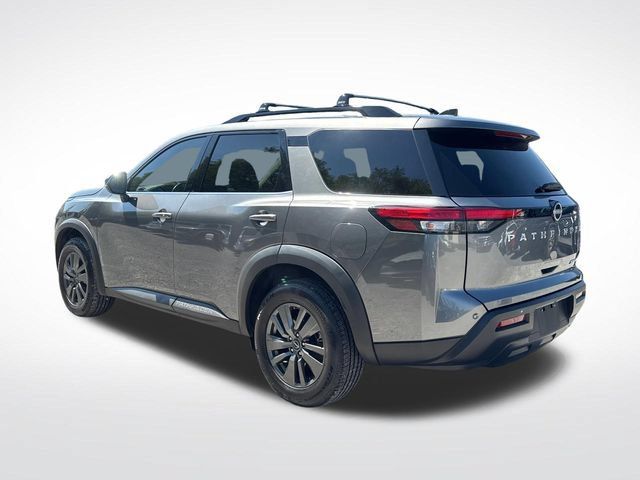 Used 2023 Nissan Pathfinder SV AWD/4WD image 3