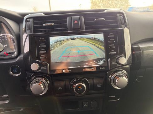 Used 2024 Toyota 4Runner TRD Off-Road Premium image 33