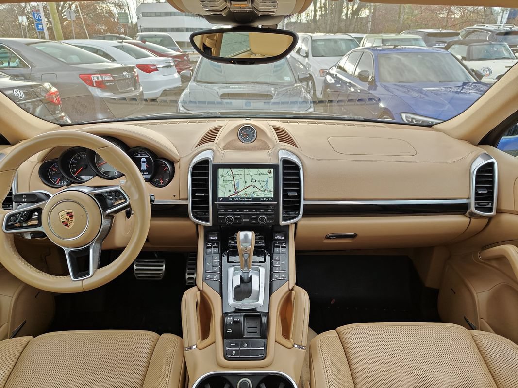Used 2016 Porsche Cayenne S AWD/4WD image 10
