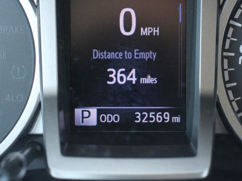 Certified 2019 Toyota Tacoma SR5 RWD image 28