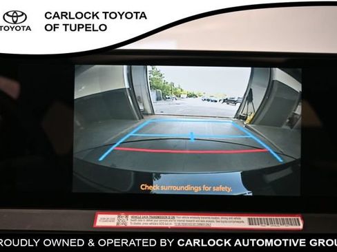 Used 2025 Toyota Prius Plug-In Hybrid FWD image 12
