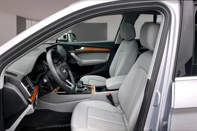 Certified 2023 Audi Q5 2.0T Premium Plus w/ Premium Plus Package AWD/4WD image 21