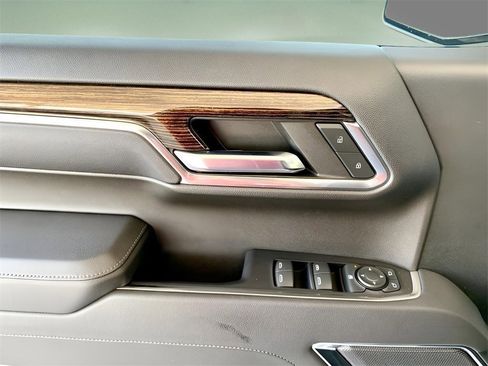 Used 2023 GMC Sierra 1500 Elevation image 13