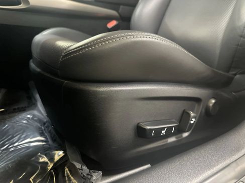 Used 2014 Lexus IS 350 w/ Navigation Package image 14