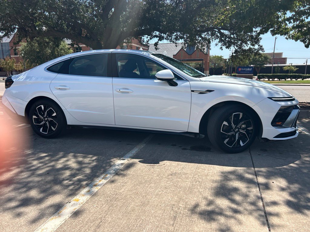 Certified 2025 Hyundai Sonata SEL FWD image 9