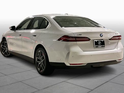 New 2026 BMW 540i xDrive w/ Premium Package AWD/4WD image 12
