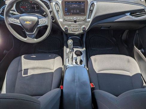 Used 2019 Chevrolet Malibu LT FWD image 16